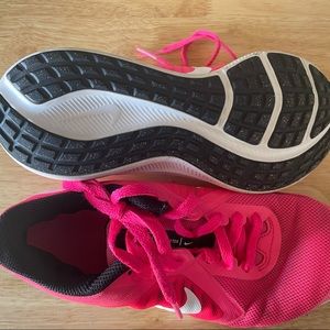 Girls Nike shoes size 3.5